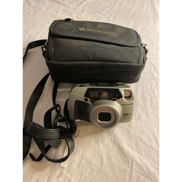 Pentax IQZoom 200 35mm Point & Shoot Film Camera w/ Case & Manual - Picture 1 of 5